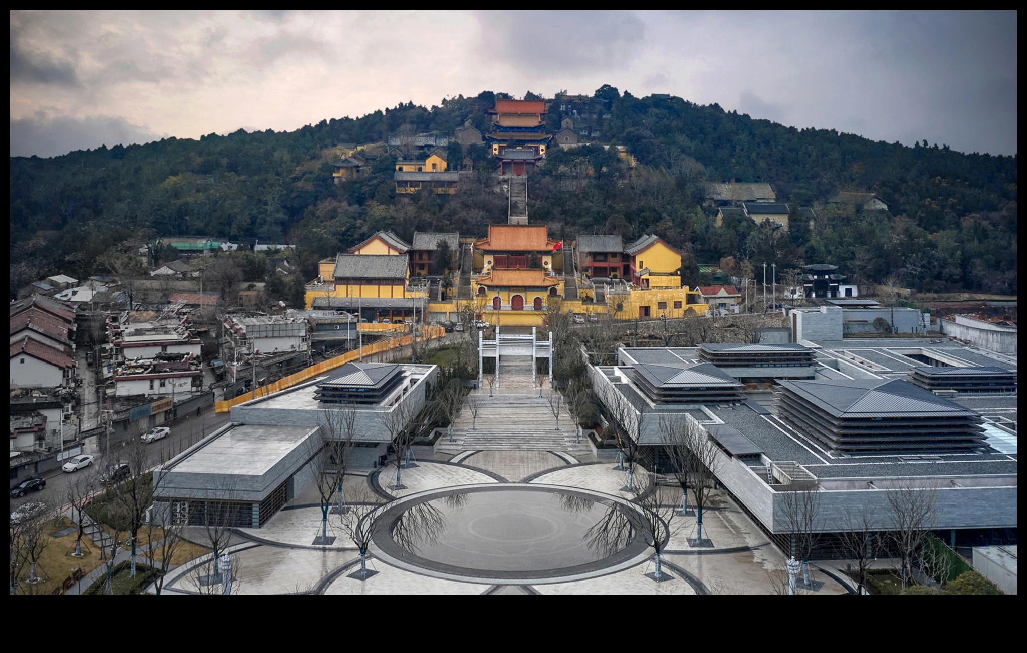 Медитация през хилядолетия исторически пейзаж 3 Медитация през хилядолетия: Картографиране на нейния исторически пейзаж