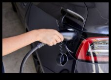 Отвъд газовата помпа Научите се как да заредите много лесно вашето електрическо превозно начин