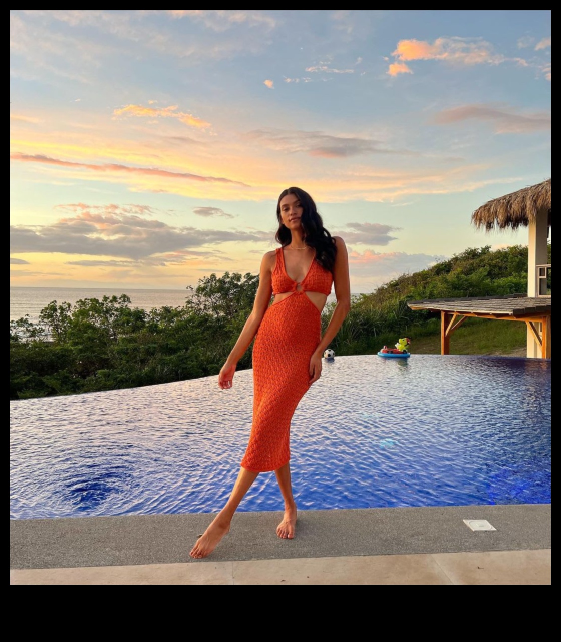 Island Fantasy: летни тоалети, вдъхновени от тропическите кътчета за рая