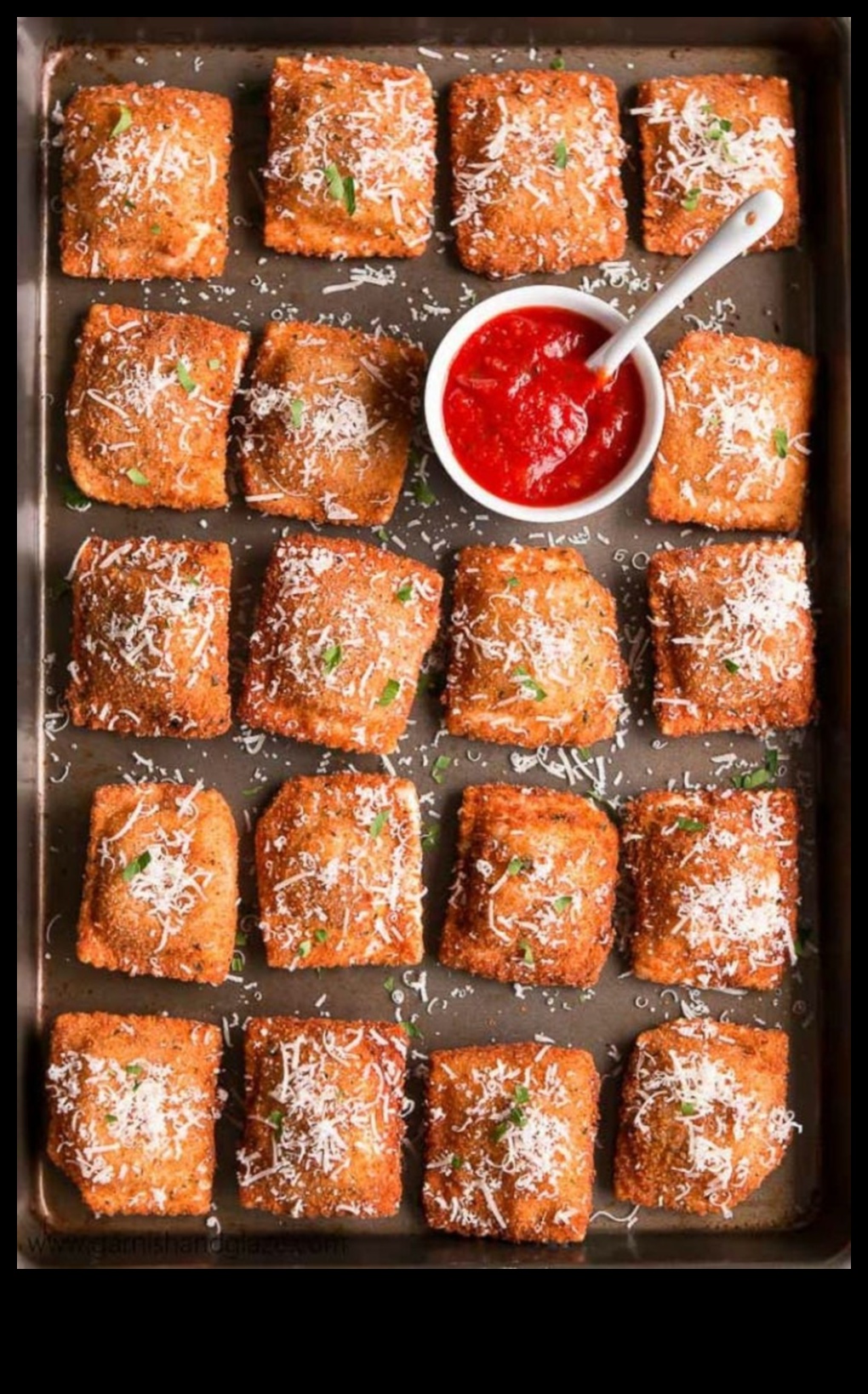 Радостна гастрономия: Кулинарни изкушения, които да озарят празниците ви