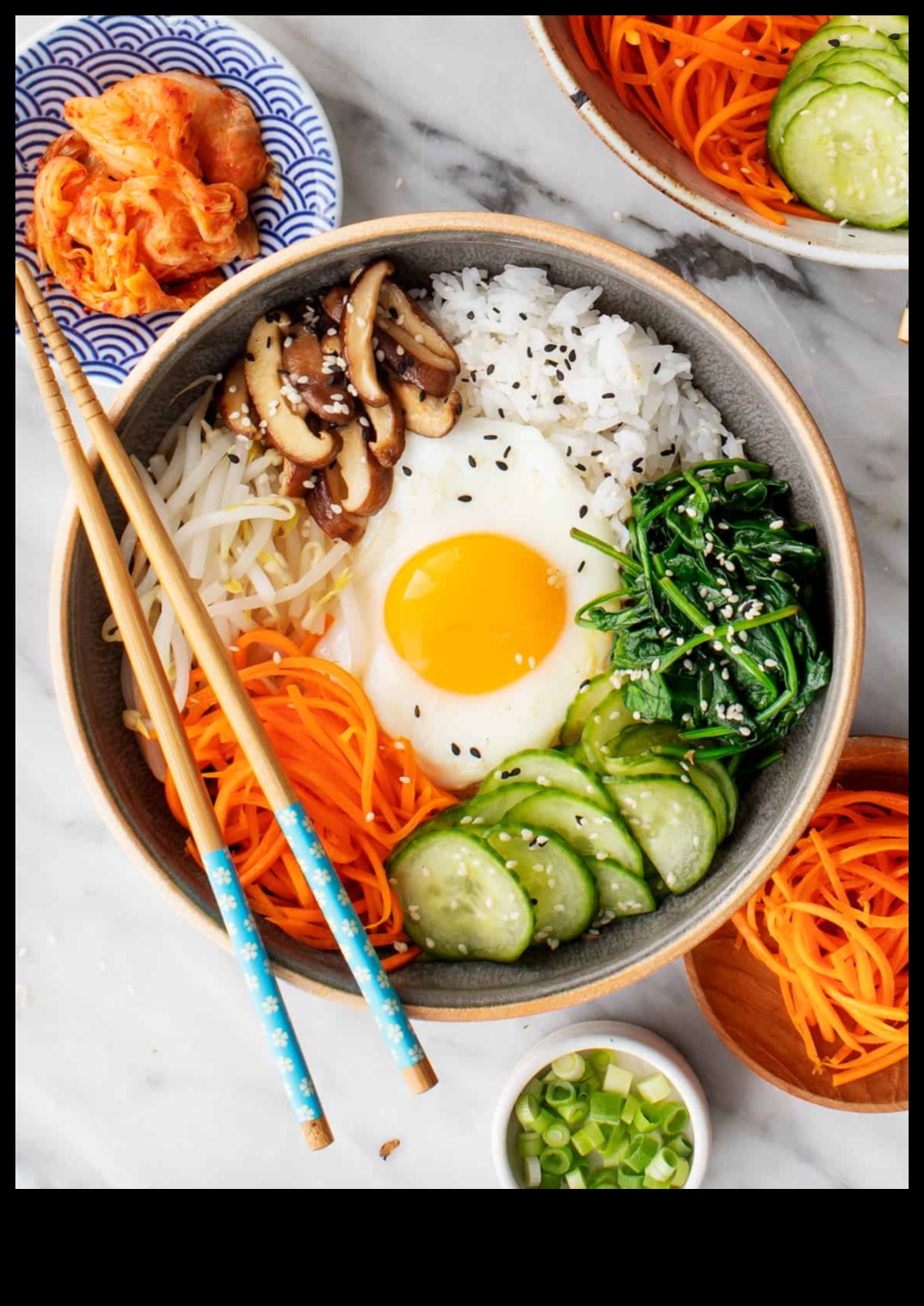 Bibimbap Bliss: Открийте майсторството на творбите на корейски купи за ориз