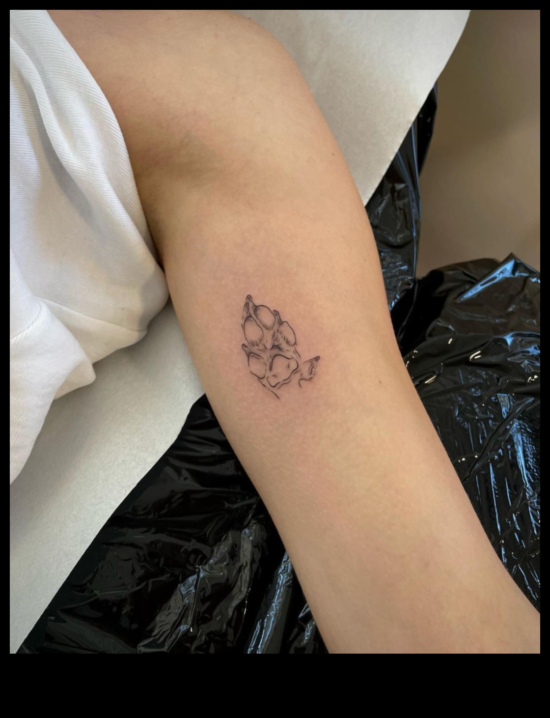 Впечатления от мастило: Издигнете стила с Хроники за татуировки на ръце