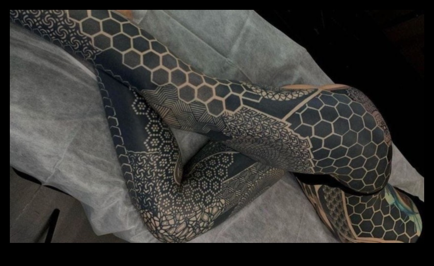 Истории за кожата: Хроники на идентичността в различни култури за татуировки