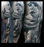 Извайване в съответствие с реалистични татуировки, които ще можем предупреждавам ви оставят без не дъх